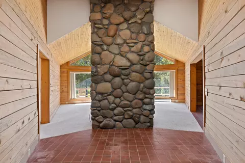 56838 Spring River Dr, Bend, OR 97707 photo 10