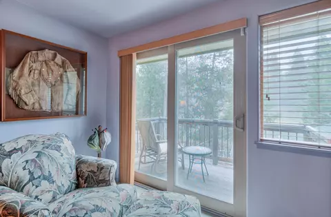 Bedroom - 17211 Merganser Dr, Bend, OR 97707 photo 6 of 8