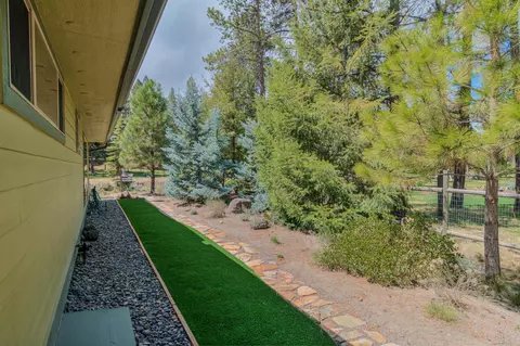 Exterior - 17211 Merganser Dr, Bend, OR 97707 photo 9 of 17