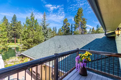 Exterior - 17211 Merganser Dr, Bend, OR 97707 photo 6 of 17