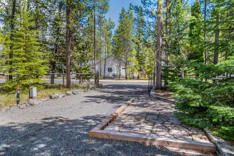 Exterior - 17211 Merganser Dr, Bend, OR 97707 photo 12 of 17