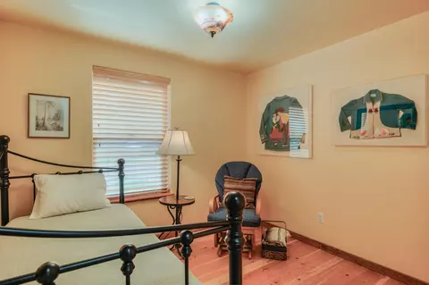 Bedroom - 17211 Merganser Dr, Bend, OR 97707 photo 7 of 8