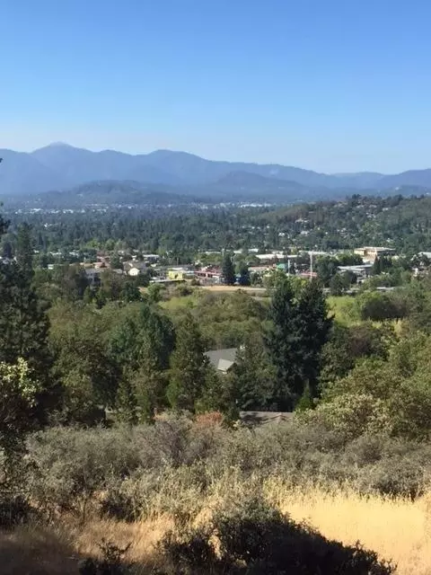 0 NE Oak Dale Dr, Grants Pass, OR 97526