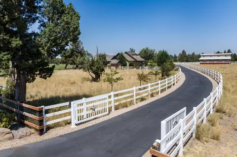 65605 White Rock Loop, Bend, OR 97703 photo 6