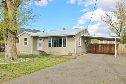 1417 Hope St, Klamath Falls, OR 97603