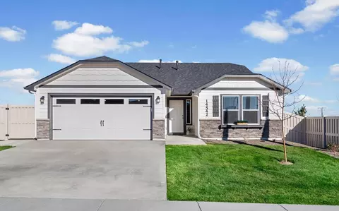 3867 SW Lava Pl #66, Redmond, OR 97756
