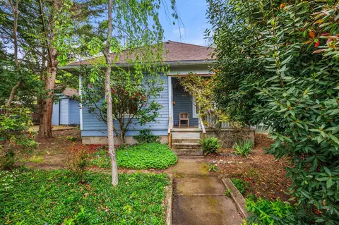 117 Morton St, Ashland, OR 97520