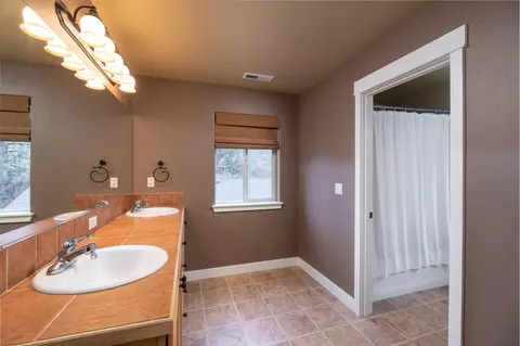 19932 Brass Dr, Bend, OR 97702 photo 17