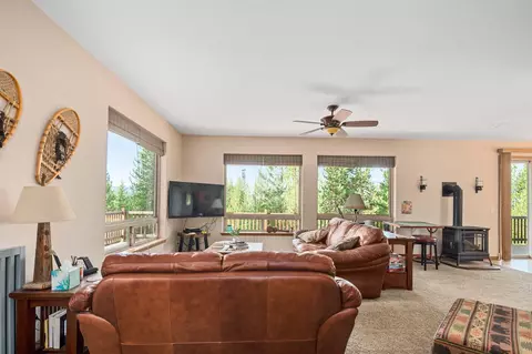 19111 Springfield Ct, Crescent Lake, OR 97733 photo 10