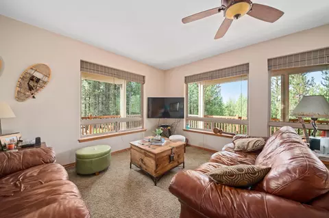19111 Springfield Ct, Crescent Lake, OR 97733 photo 9