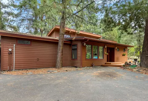 60525 Brookswood Blvd, Bend, OR 97702