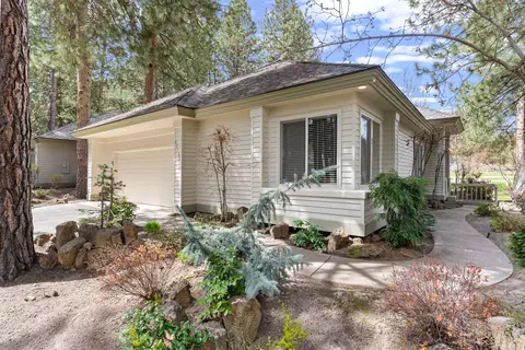 60745 Willow Creek Loop, Bend, OR 97702