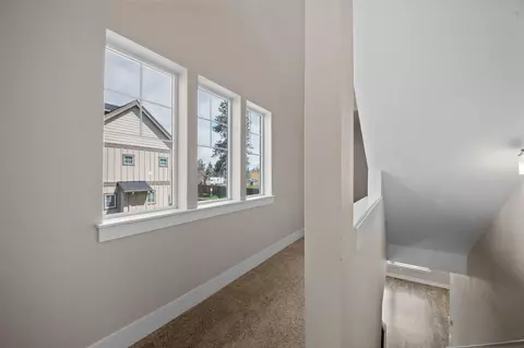 1044 SE Leonel Ln, Bend, OR 97702 photo 23