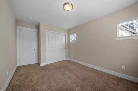 1044 SE Leonel Ln, Bend, OR 97702 photo 26