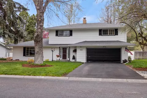 5821 Southgate Dr, Klamath Falls, OR 97603