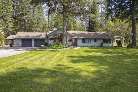 3055 Elk Ln, Grants Pass, OR 97527