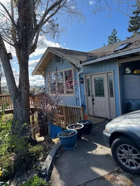 820 Newcastle St, Klamath Falls, OR 97601