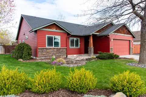 2756 NW 12th St, Redmond, OR 97756