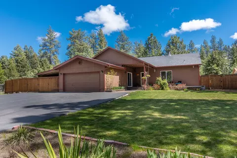19593 River Woods Dr, Bend, OR 97702