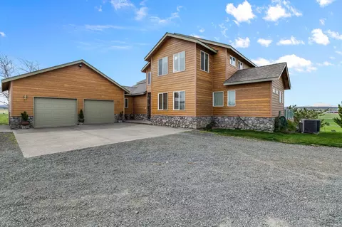3114 NE Cherry Ln, Madras, OR 97741