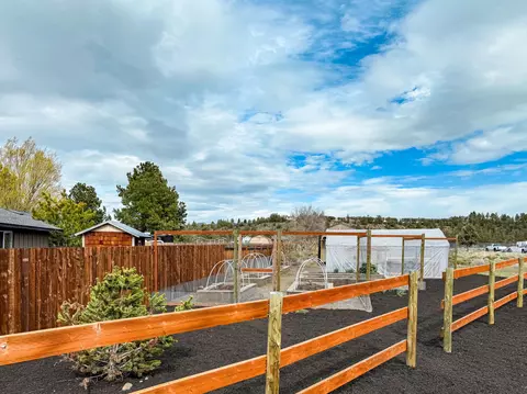 64738 Otter Run Ln, Bend, OR 97703 photo 26