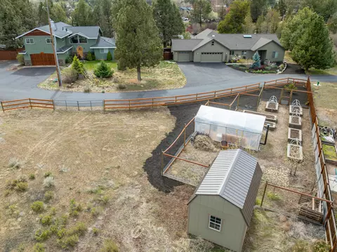 64738 Otter Run Ln, Bend, OR 97703 photo 28