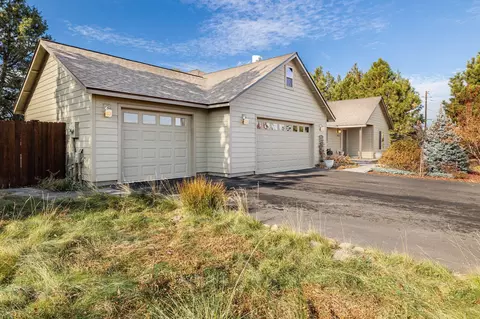 64738 Otter Run Ln, Bend, OR 97703 photo 6