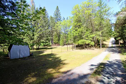 376 Ruby Dr, Grants Pass, OR 97527 photo 33