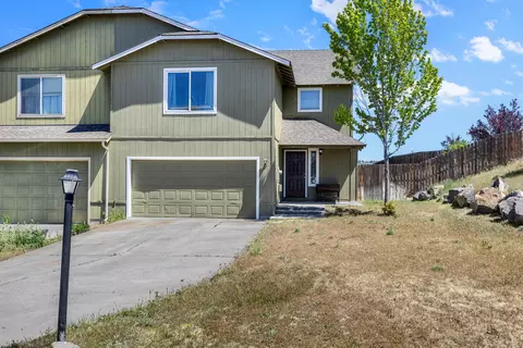 793 SE Maui Ln, Madras, OR 97741