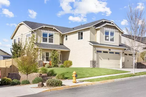 4577 SW Volcano Ave, Redmond, OR 97756