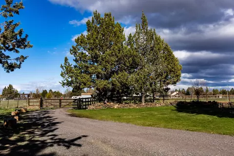 Exterior - 62625 Erickson Rd, Bend, OR 97701 photo 8 of 21