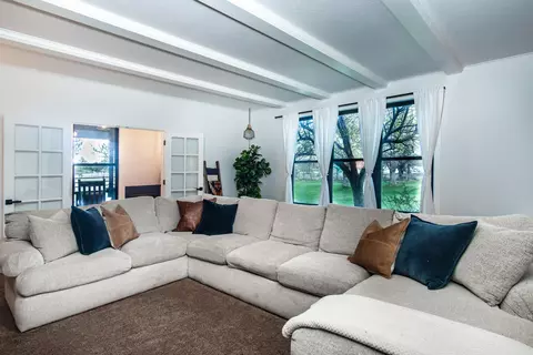 Living - 62625 Erickson Rd, Bend, OR 97701 photo 6 of 7