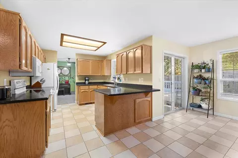 3040 Ruby Dr, Medford, OR 97504 photo 14
