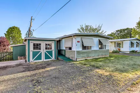 421 Stevens Rd #21, Eagle Point, OR 97524