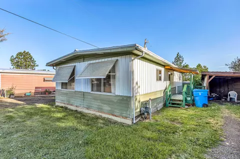 421 Stevens Rd #21, Eagle Point, OR 97524 photo 2