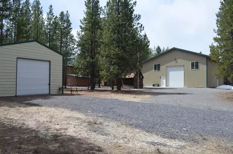 11058 Chinquapin Dr, Crescent Lake, OR 97733