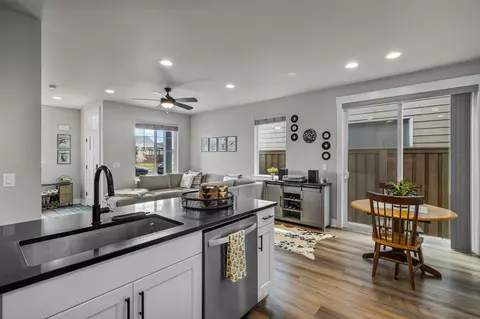 Kitchen - 3735 Eagle Rd, Bend, OR 97701 photo 3 of 4