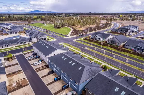 View/Area - 3735 Eagle Rd, Bend, OR 97701 photo 2 of 20