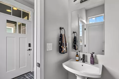 Entry Way - 3735 Eagle Rd, Bend, OR 97701 photo 1 of 2