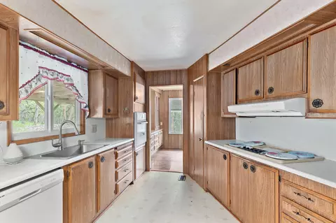 1111 Summit Loop, Grants Pass, OR 97527 photo 13
