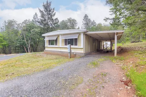 1111 Summit Loop, Grants Pass, OR 97527