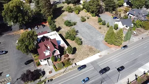 728 NW 6th St, Grants Pass, OR 97526