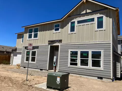 61637 SEvie Dr # 27, Bend, OR 97702