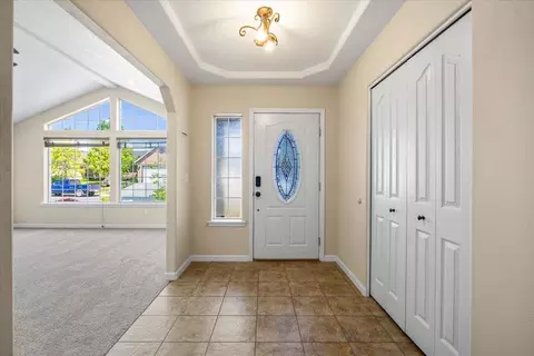 1336 Hawk Dr, Central Point, OR 97502 photo 4
