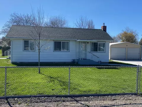 2560 Kane St, Klamath Falls, OR 97603
