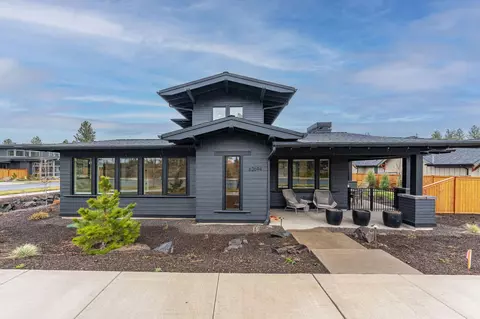 62694 NW Mt Hood Dr, Bend, OR 97703