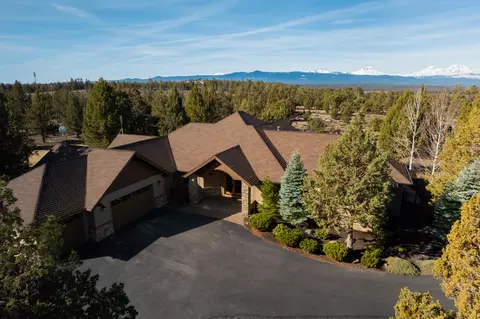 65720 Mariposa Ln, Bend, OR 97703