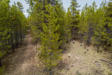 54970 Roundtree Ln, Bend, OR 97707 photo 6