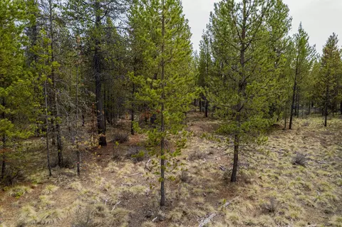 54970 Roundtree Ln, Bend, OR 97707 photo 10