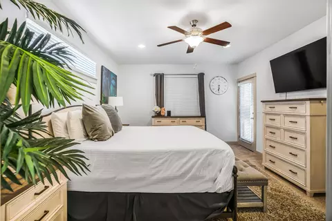 Bedroom - 63832 Wellington St, Bend, OR 97701 photo 7 of 7
